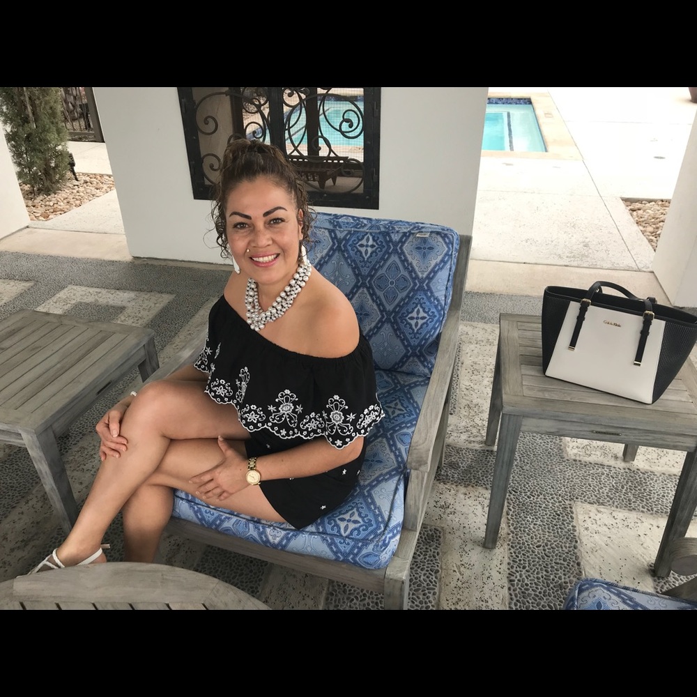 Meet your Posher, Maria elena